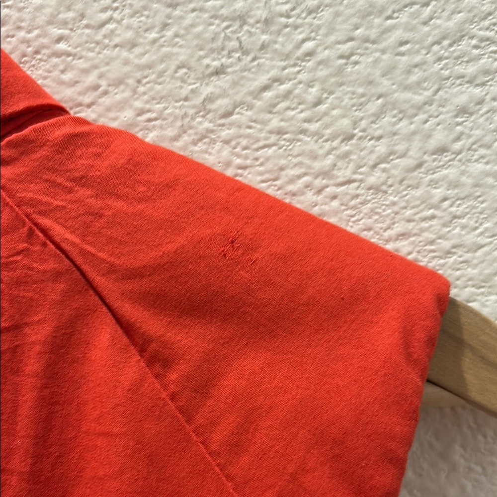 Red Sleeveless Button-Up Top cropped vest - Picture 9 of 13